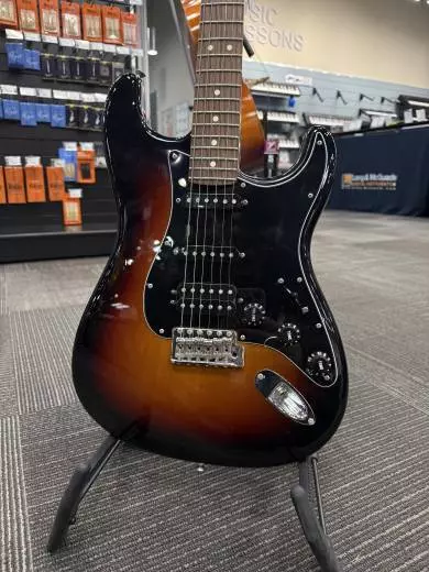 Fender - 011-5700-300